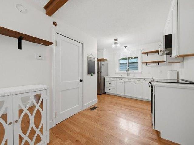 house with 2 bedroom, Derry NH ES105475062