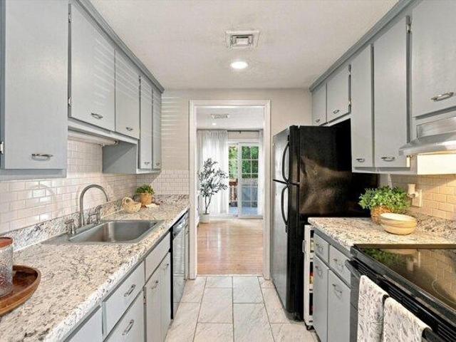 house with 2 bedroom, Derry NH ES105663080