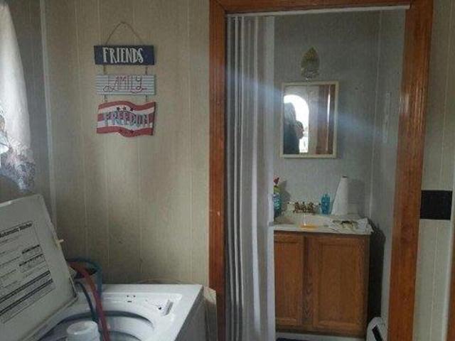 house with 2 bedroom, East Millinocket ME ES105658905