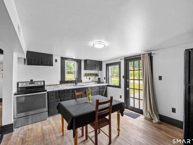 house with 2 bedroom, East Granby CT ES105415519