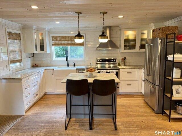 house with 2 bedroom, East Granby CT ES105514105