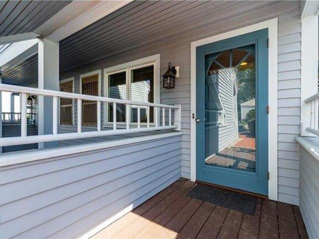 house with 2 bedroom, East Greenwich RI ES105693527
