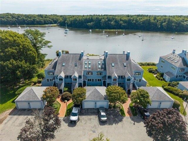 house with 2 bedroom, East Greenwich RI ES105714440