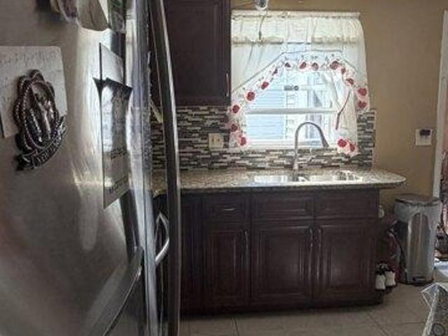 house with 2 bedroom, East Hartford CT ES105442314