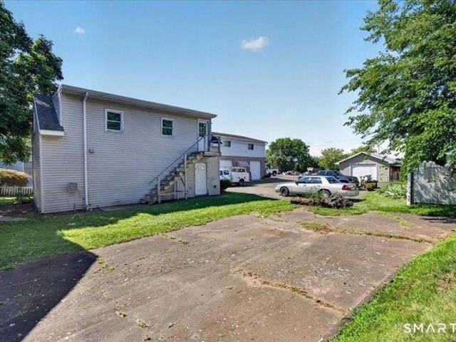 house with 2 bedroom, East Haven CT ES105414110