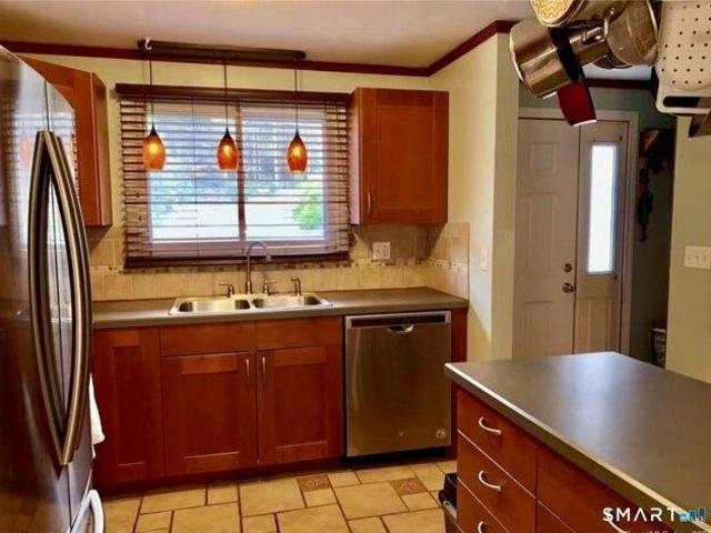 house with 2 bedroom, East Lyme CT ES105633604