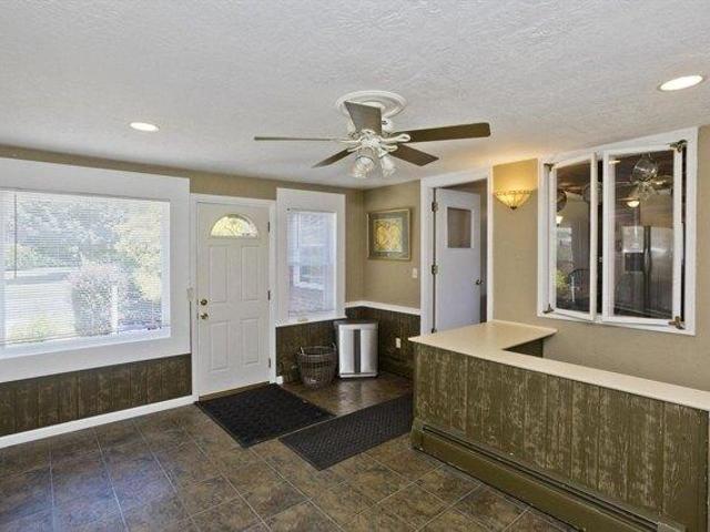 house with 2 bedroom, East Longmeadow MA ES105331581