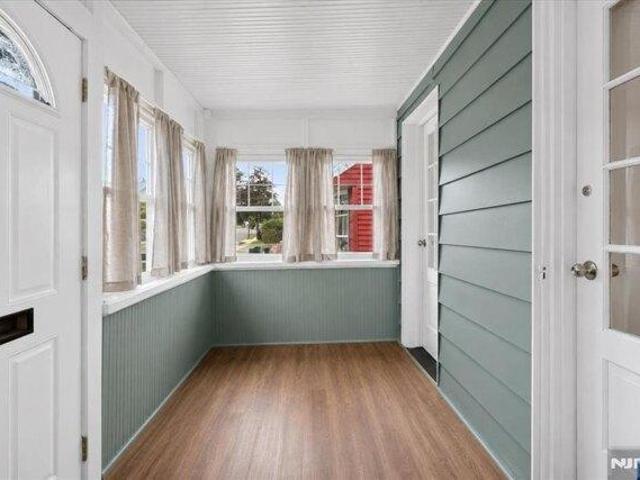 house with 2 bedroom, East Rutherford NJ ES105291735