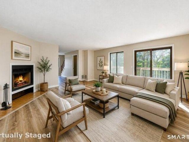 house with 2 bedroom, East Windsor CT ES105428079