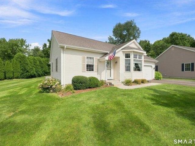 house with 2 bedroom, East Windsor CT ES105574759