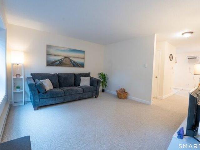 house with 2 bedroom, Ellington CT ES106037899