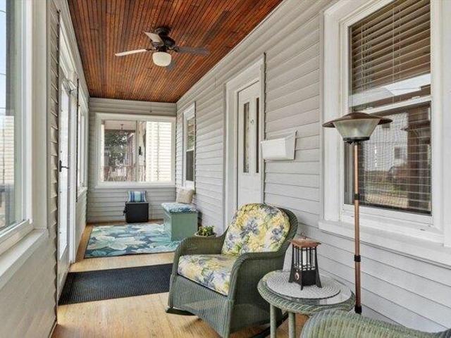 house with 2 bedroom, Everett MA ES105475969