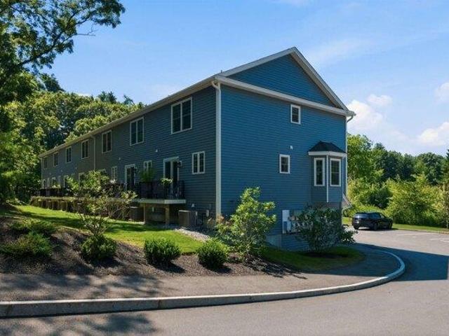 house with 2 bedroom, Exeter NH ES105478334
