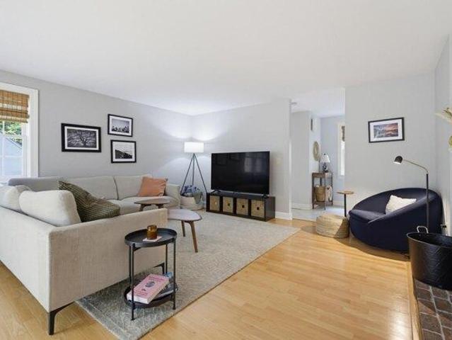 house with 2 bedroom, Exeter NH ES105610242