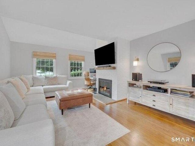 house with 2 bedroom, Fairfield CT ES105534701