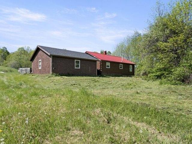 house with 2 bedroom, Fairfield ME ES105558109