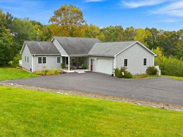 house with 2 bedroom, Farmington ME ES105752517