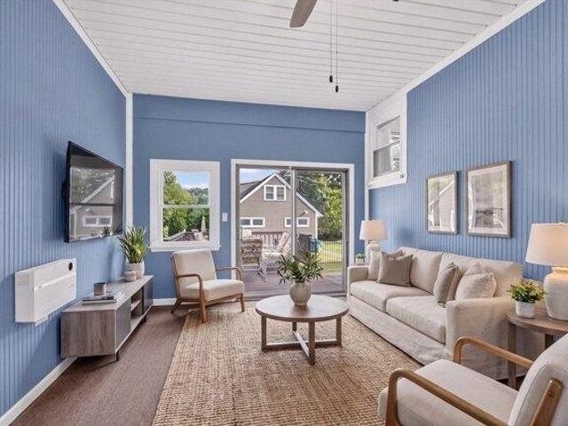 house with 2 bedroom, Fitchburg MA ES105258527