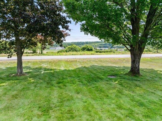 house with 2 bedroom, Gilford NH ES105532212