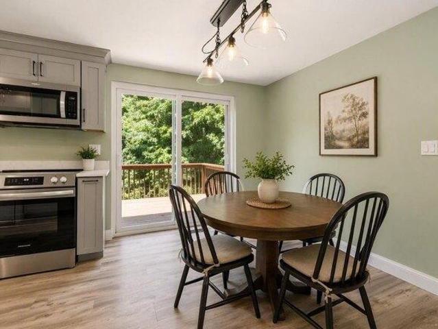 house with 2 bedroom, Goffstown NH ES104477866