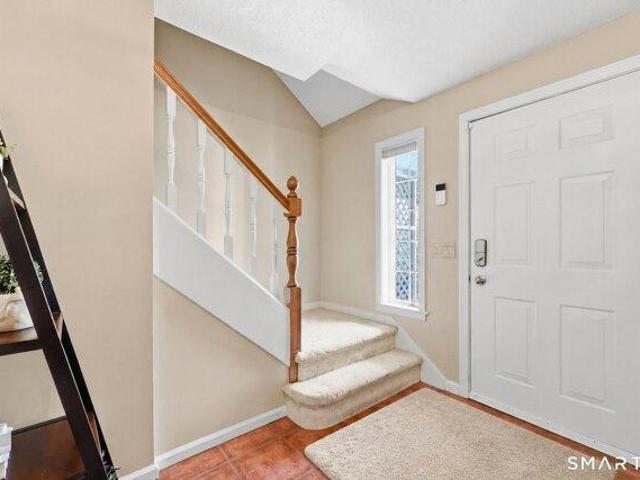 house with 2 bedroom, Glastonbury CT ES105512228