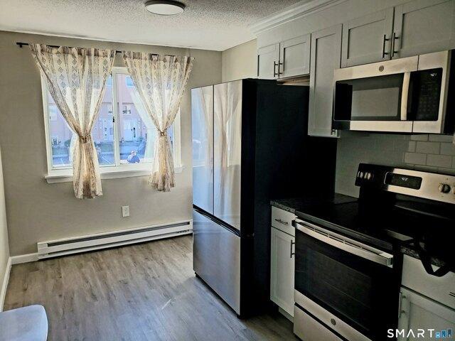 house with 2 bedroom, Groton CT ES105693285