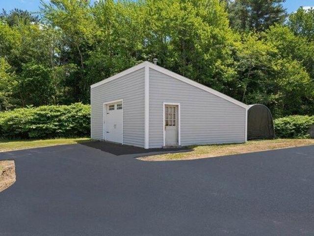 house with 2 bedroom, Groveland MA ES105514276