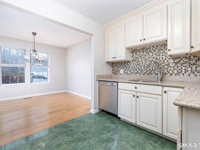 house with 2 bedroom, Granby CT ES104443074