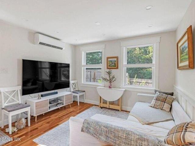 house with 2 bedroom, Greenwich CT ES105516356