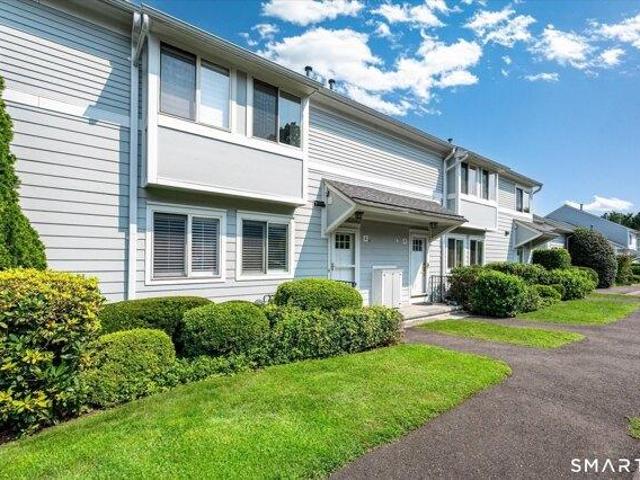 house with 2 bedroom, Greenwich CT ES105577408