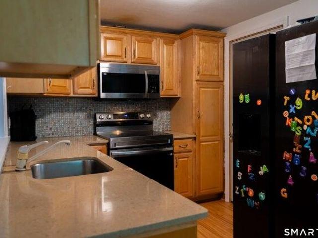 house with 2 bedroom, Hamden CT ES105443462