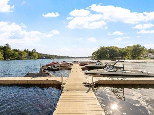 house with 2 bedroom, Hampstead NH ES104441763