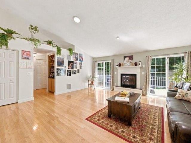 house with 2 bedroom, Hampstead NH ES104376868