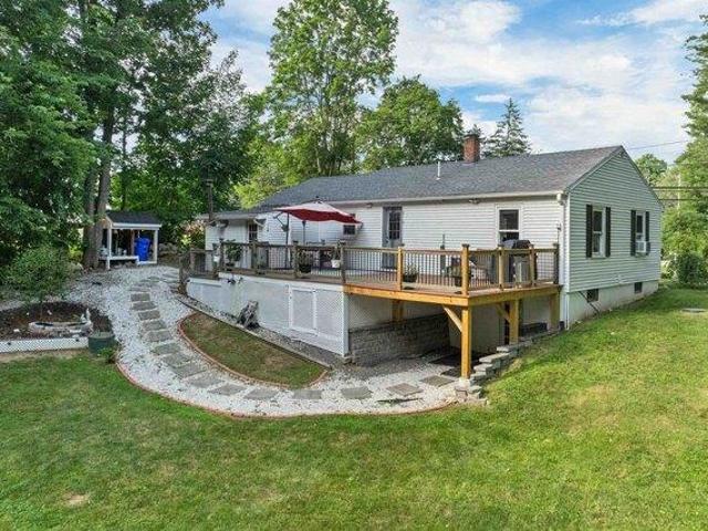 house with 2 bedroom, Hampstead NH ES105511485