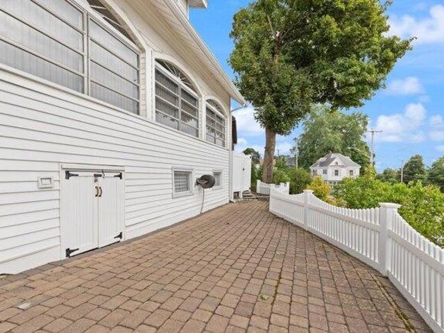 house with 2 bedroom, Haverhill MA ES105516378