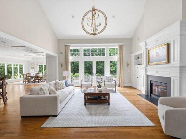 house with 2 bedroom, Hingham MA ES105417301