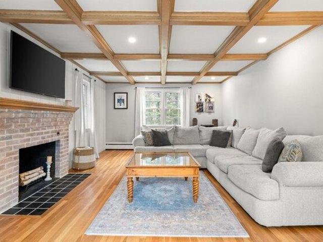 house with 2 bedroom, Holbrook MA ES105613013