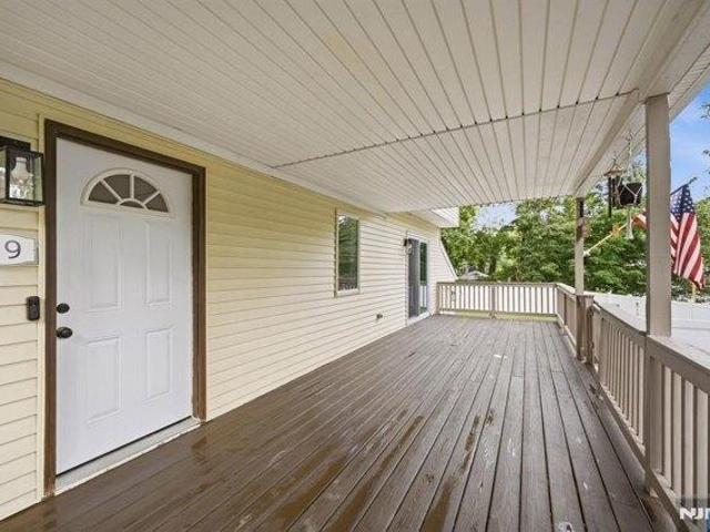 house with 2 bedroom, Hopatcong NJ ES105278499