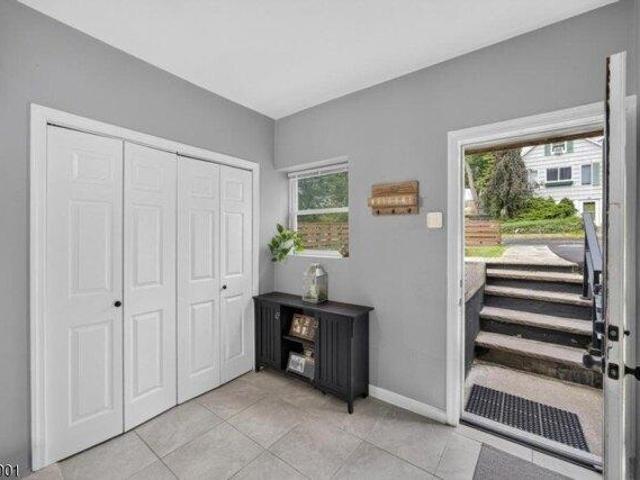 house with 2 bedroom, Hopatcong NJ ES106126756