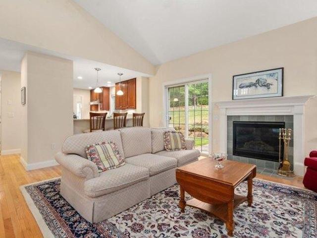 house with 2 bedroom, Hopkinton MA ES105614497