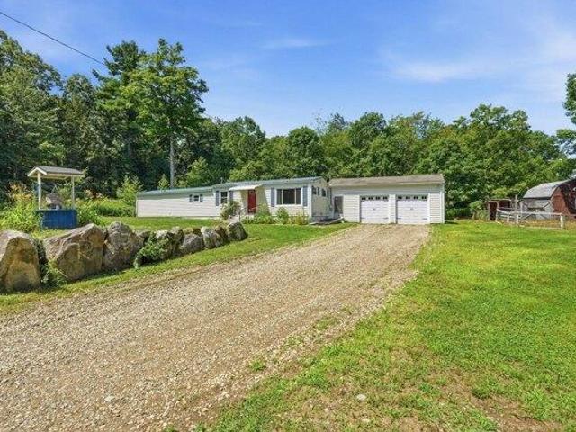 house with 2 bedroom, Huntington MA ES105387216
