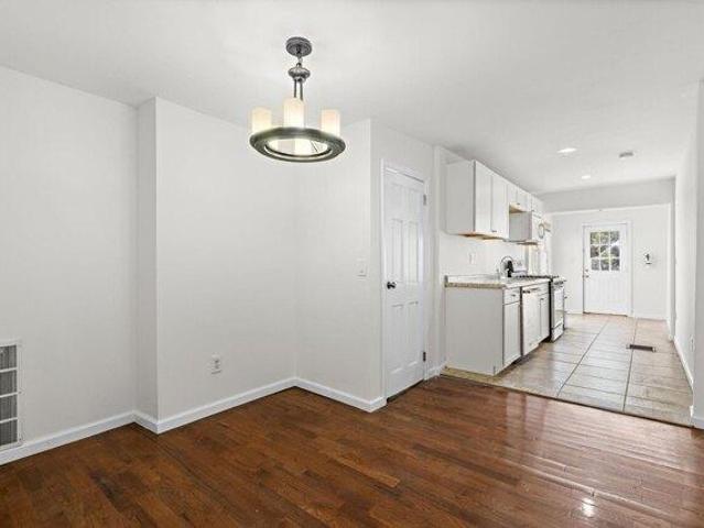house with 2 bedroom, Jersey City NJ ES105475535