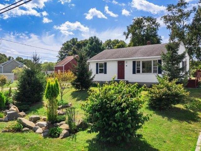 house with 2 bedroom, Kittery ME ES105574375