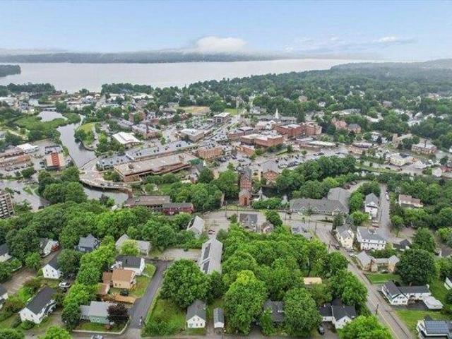 house with 2 bedroom, Laconia NH ES105649245