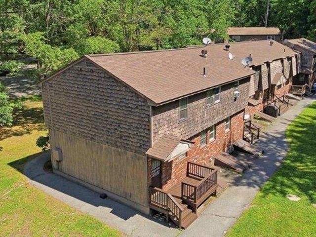 house with 2 bedroom, Londonderry NH ES104604142