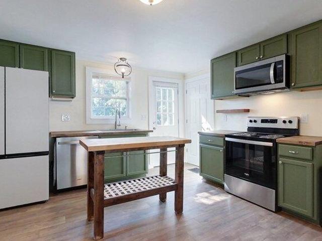 house with 2 bedroom, Lunenburg MA ES105475344
