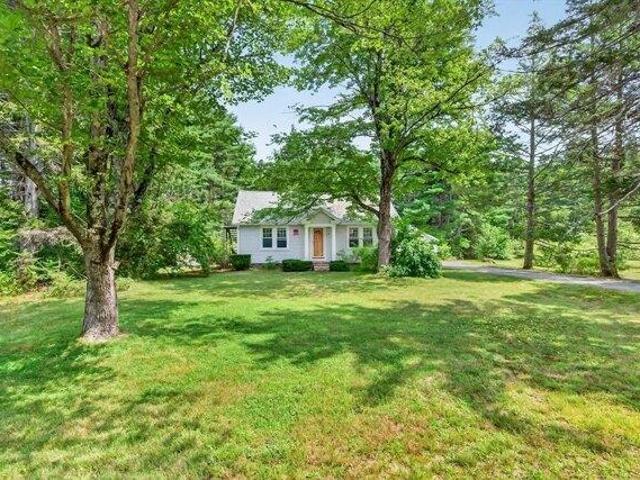 house with 2 bedroom, Lunenburg MA ES105369010