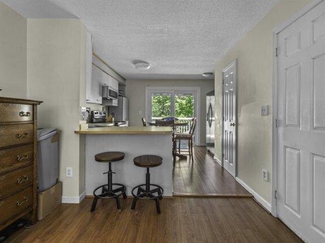 house with 2 bedroom, Manchester NH ES104512551