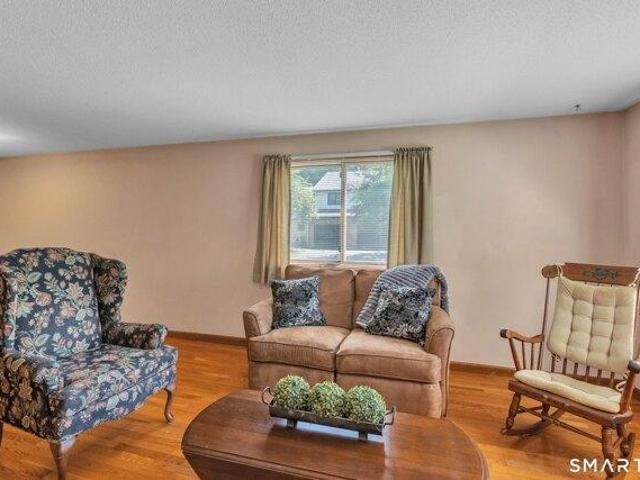 house with 2 bedroom, Manchester CT ES105417020