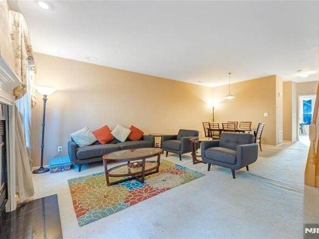 house with 2 bedroom, Mahwah NJ ES105256298